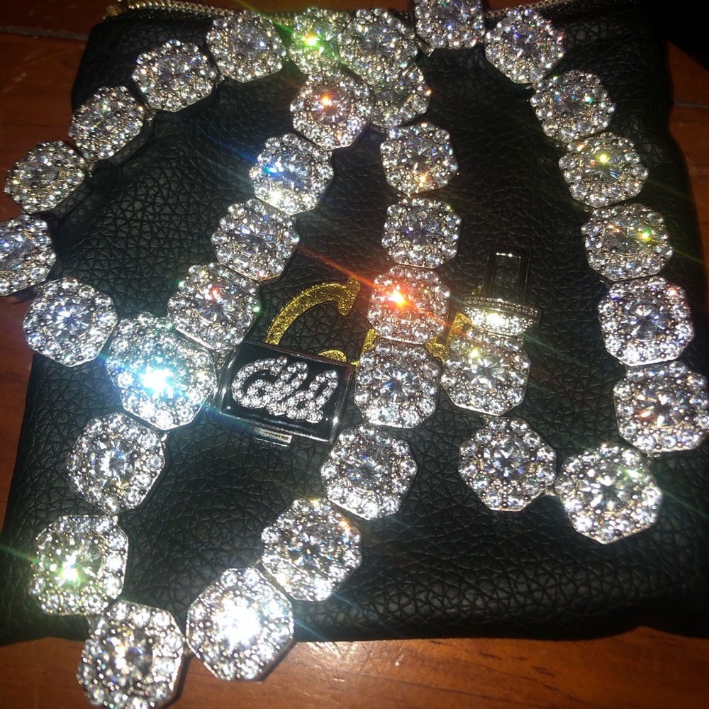 GLD 18” Cluster Necklace